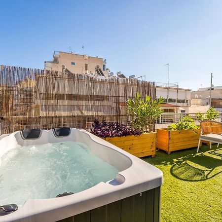 Blue Oasis - Jacuzzi Penthouse Apartment Athena Bagian luar foto