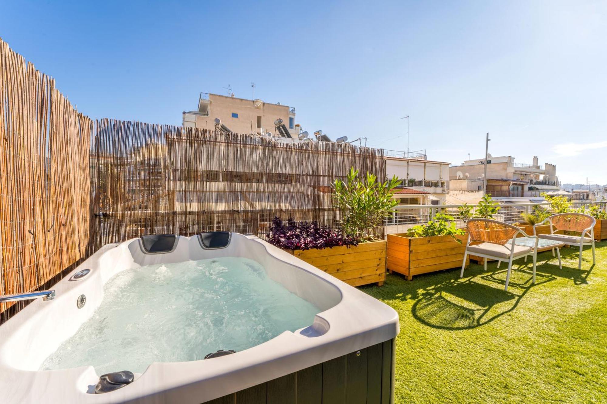 Blue Oasis - Jacuzzi Penthouse Apartment Athena Bagian luar foto